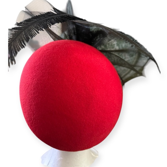 Elegant Black and Red Fascinator - Picture 4 of 7